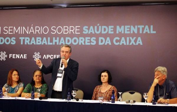 Combate ao adoecimento na Caixa é debatido por especialistas