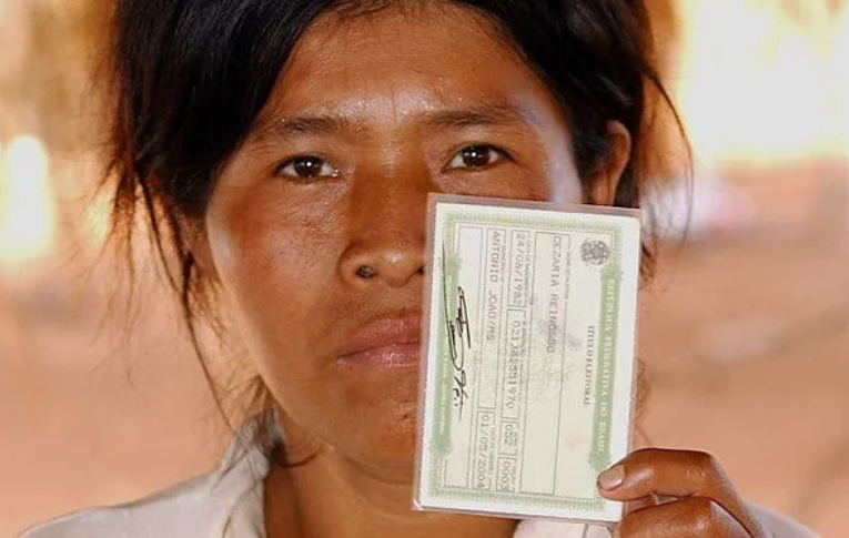 Conquista do voto feminino é comemorada em 24 de fevereiro