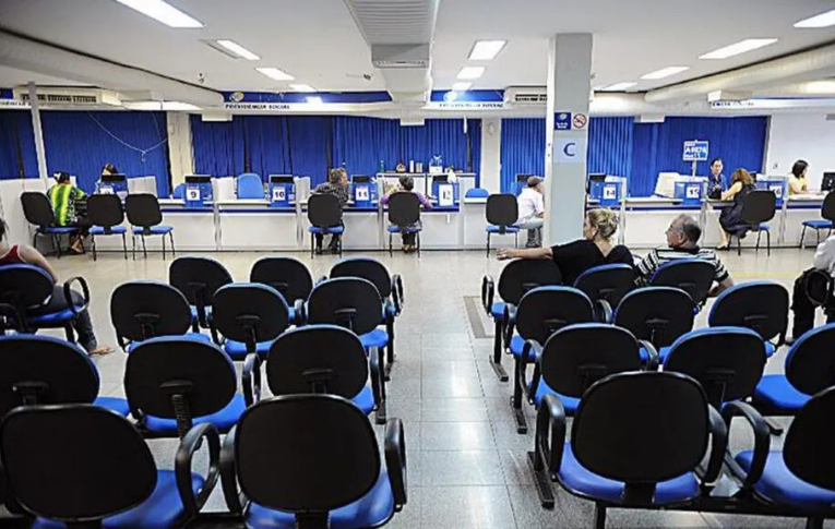 Depressão: Bancária terá justa causa reexaminada após volta de auxílio-doença