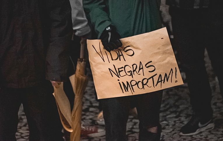 Ipec: oito em cada dez brasileiros acreditam que o Brasil é um país racista