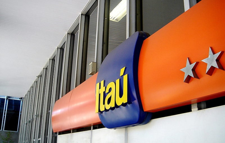 Itaú, Bradesco e Santander lucram R$ 75 bi em 2024 ganhando mais com alta dos juros