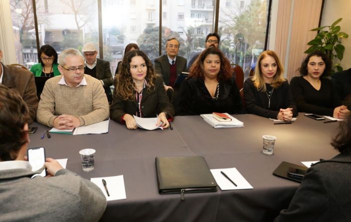 Negociação continua na terça e só termina com proposta decente ou em impasse