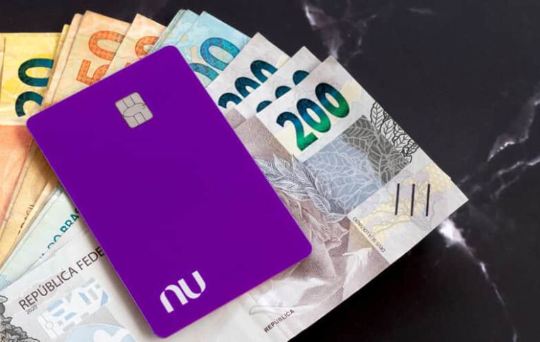 Nubank pagará R$ 390 mil a bancário que teve vínculo reconhecido