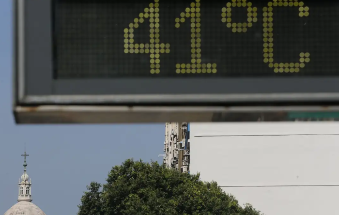 Onda de calor pode causar riscos à saúde do trabalhador. Veja como se proteger
