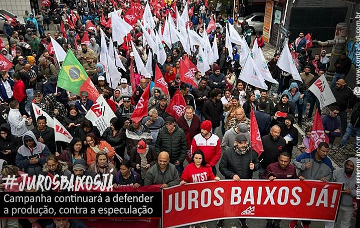 Pressão de trabalhadores que ajudou a derrubar juros segue em 2024