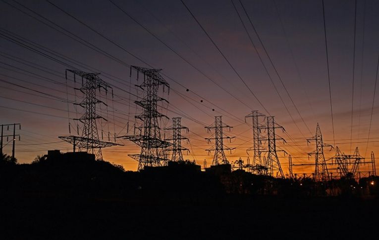 Privatização da Eletrobras vai ser objeto de batalha jurídica e política