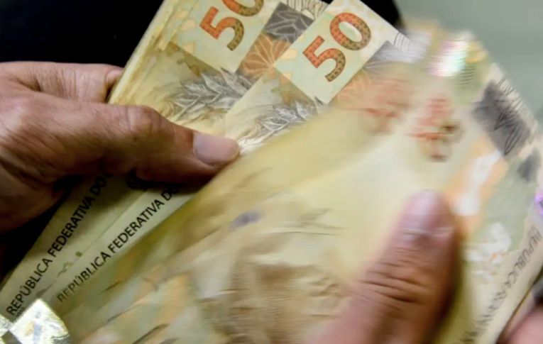 Renda média dos brasileiros cresceu 3,1% de 2022 para 2023