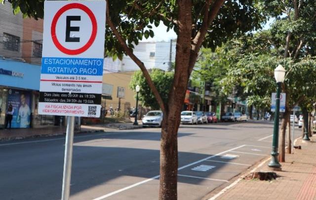 Sindicato de Campo Mourão pedem isenção do estacionamento “Pare azul” para PCDs