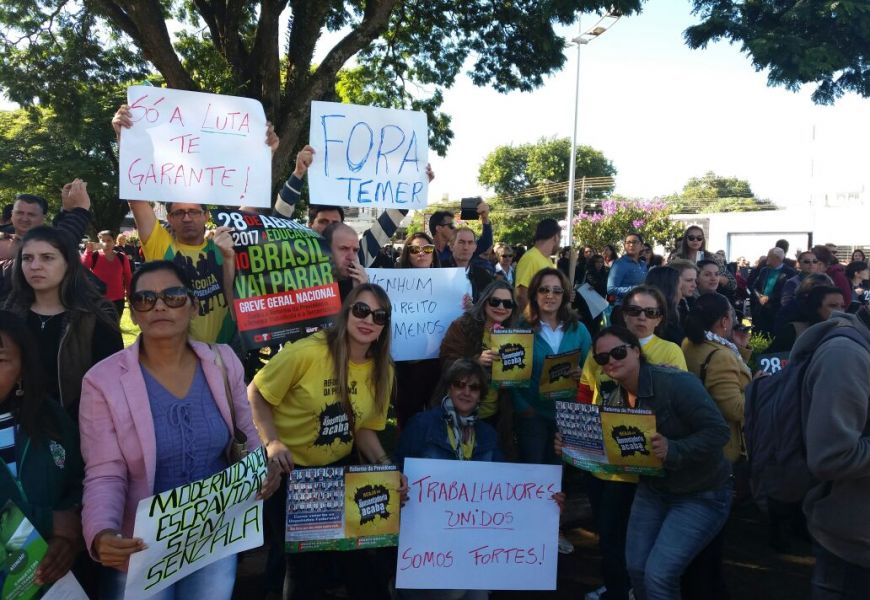 Greve e manifestações no Pactu