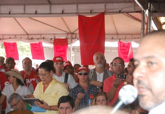 Pactu em Brasília na luta contra o PL 4330
