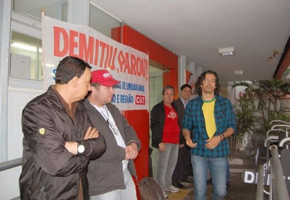 Demitiu parou - Santander Umuarama