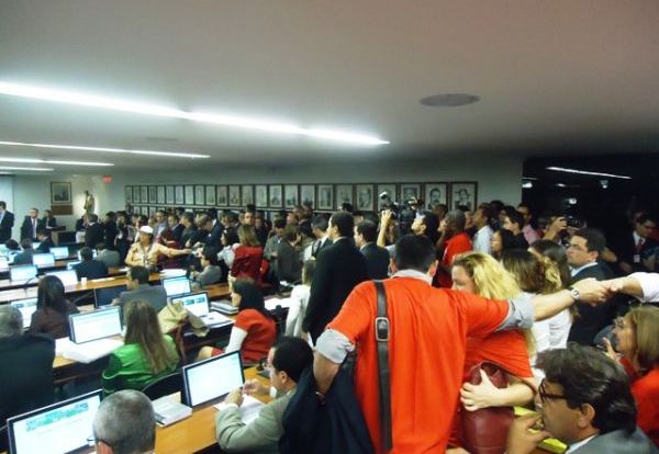 Protesto contra PL 4330 em Brasília e Curitiba