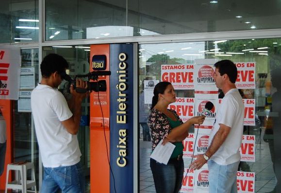 Umuarama/Assis Enterro do Setubal nesta sexta, 14-