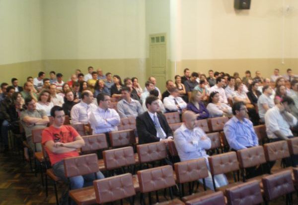 Bancários de Guarapuava rejeitam proposta da Fena