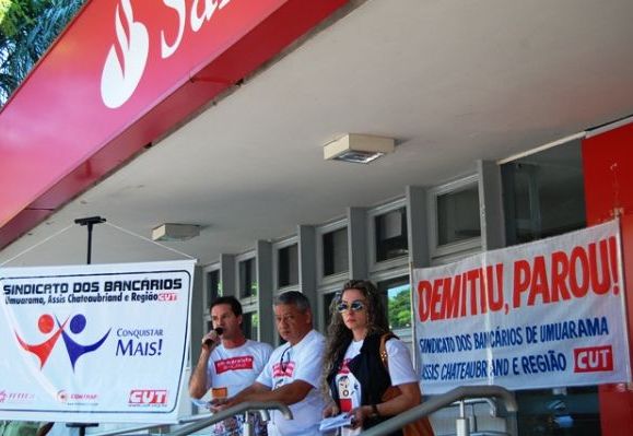 Demitiu parou - Santander Umuarama