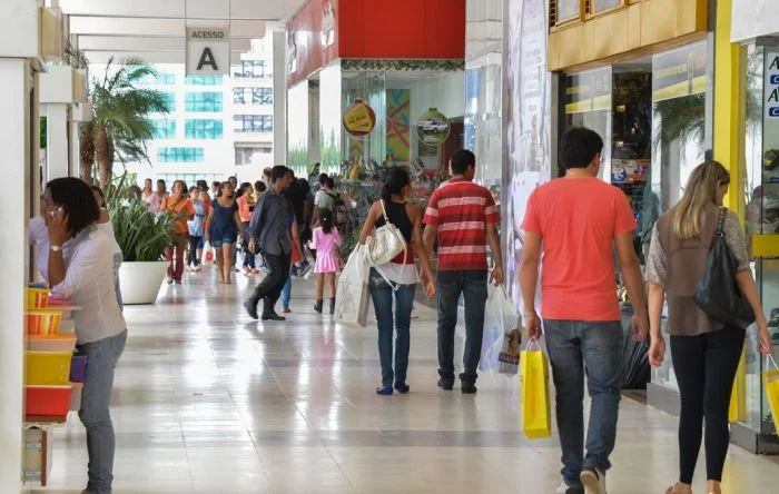 79% das famílias brasileiras estão endividadas e quase 30% estão inadimplentes