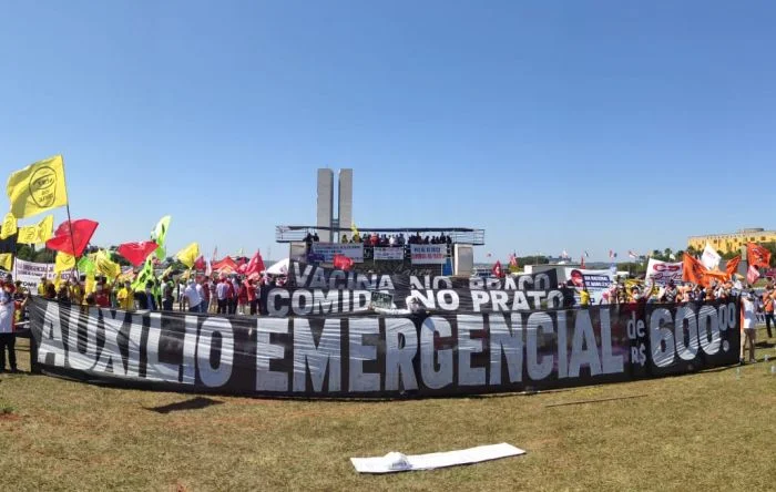 Ato unificado das centrais em Brasília denuncia governo genocida de Bolsonaro