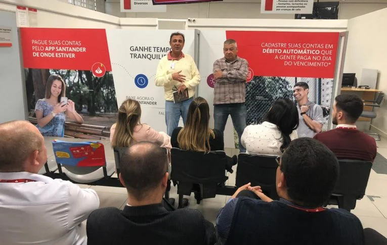 Bancários do Santander protestaram contra o banco