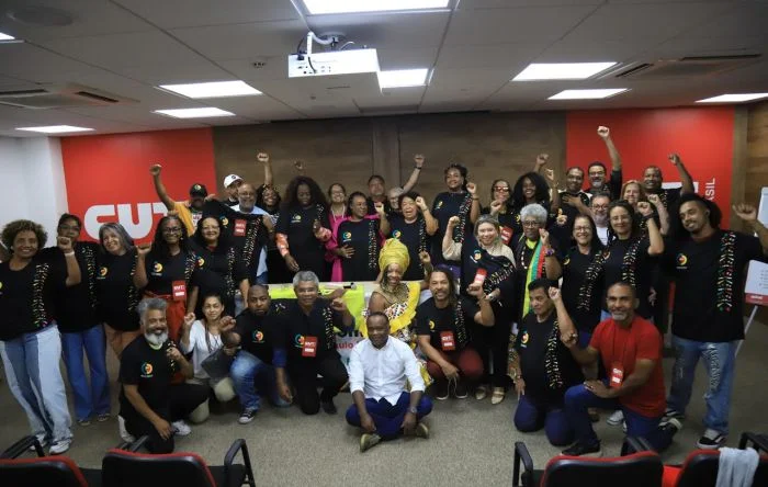 Coletivo de Combate ao Racismo da CUT debate estratégias de luta do movimento negro 
