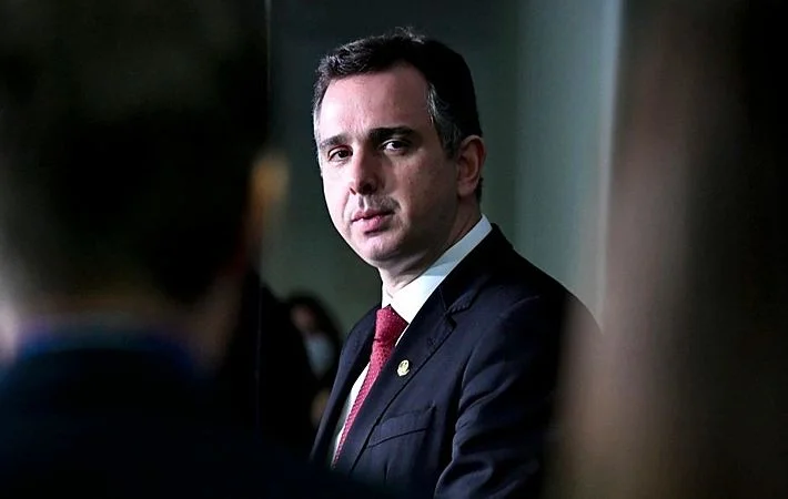 Com resistência do presidente do Senado, STF determina criação de CPI da Covid