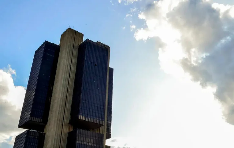 Copom decide nesta quarta se mantém Taxa Selic em 15% ao ano