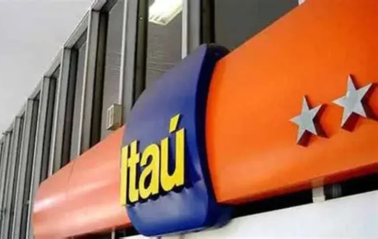 Cruzeiro do Oeste perde agência do Itaú e clientes passam a ser atendidos em Umuarama
