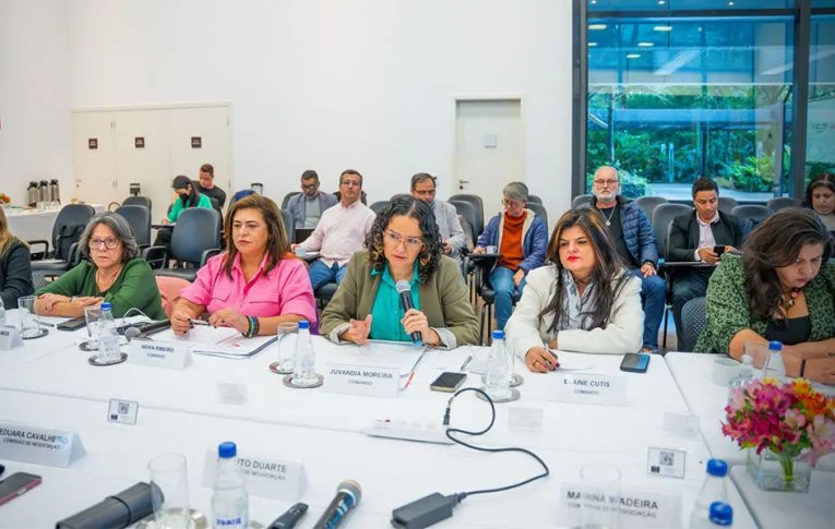 Em mesa com Fenaban, bancários recebem dados sobre avanços à diversidade