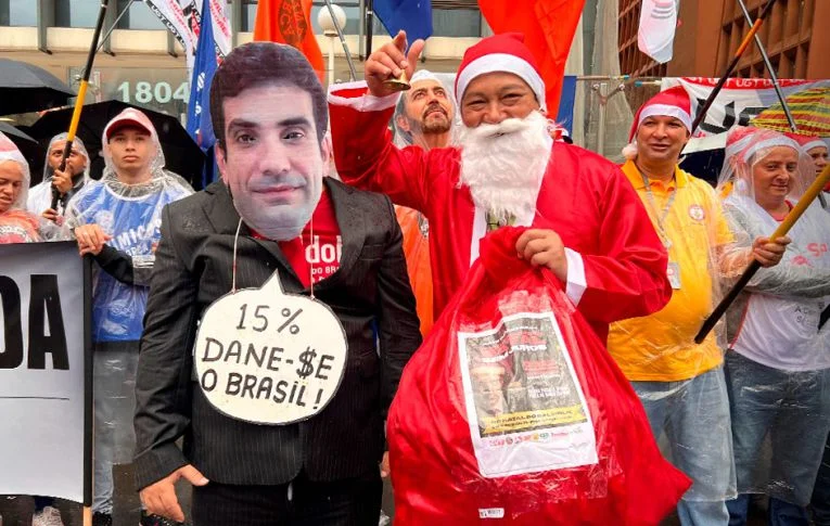 Entenda por que Copom erra ao manter juros em 15%