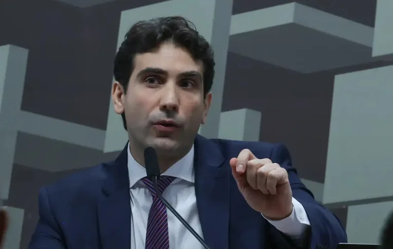 Galípolo assina manifesto internacional pela independência dos BCs