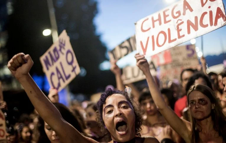 Homicídios caem, feminicídios sobem. E falta de dados atrasa políticas