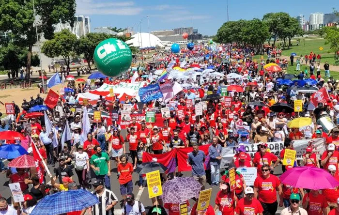 Marcha contra a reforma administrativa une servidores de todo o país, em Brasília 