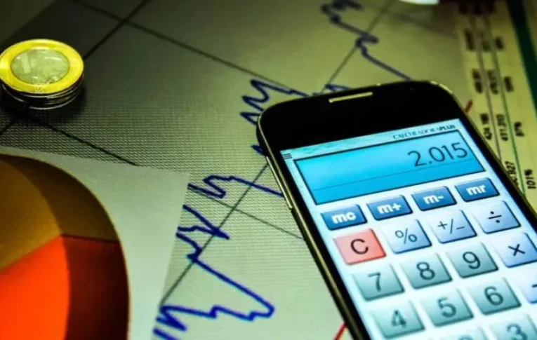 Mercado prevê crescimento econômico de 2,2% em 2025