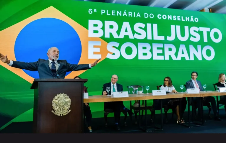 No Conselhão, Lula pede fim da escala 6×1 e ações contra o feminicídio