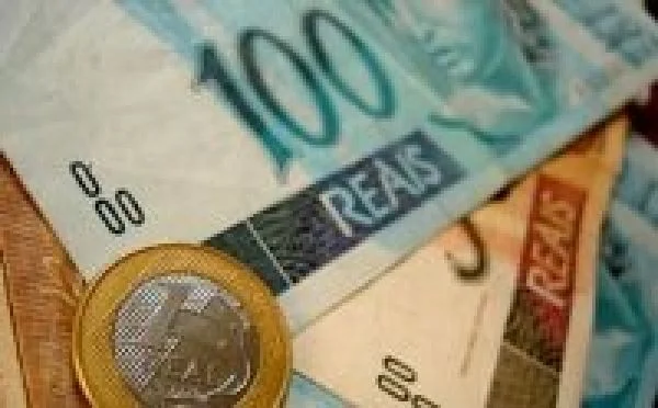 INPC cai para 0,38% em outubro e acumula 6,34% nos últimos 12 meses