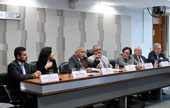 Reforma da Previdência tira dos pobres e é inconstitucional