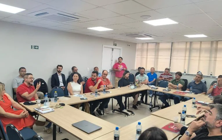Sindicatos do Pactu participam de reunião da Fetec-CUT/PR