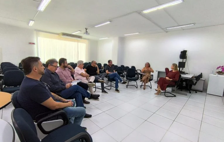 Sindicatos do Pactu se reúnem com a Gerência Regional do Bradesco de Maringá