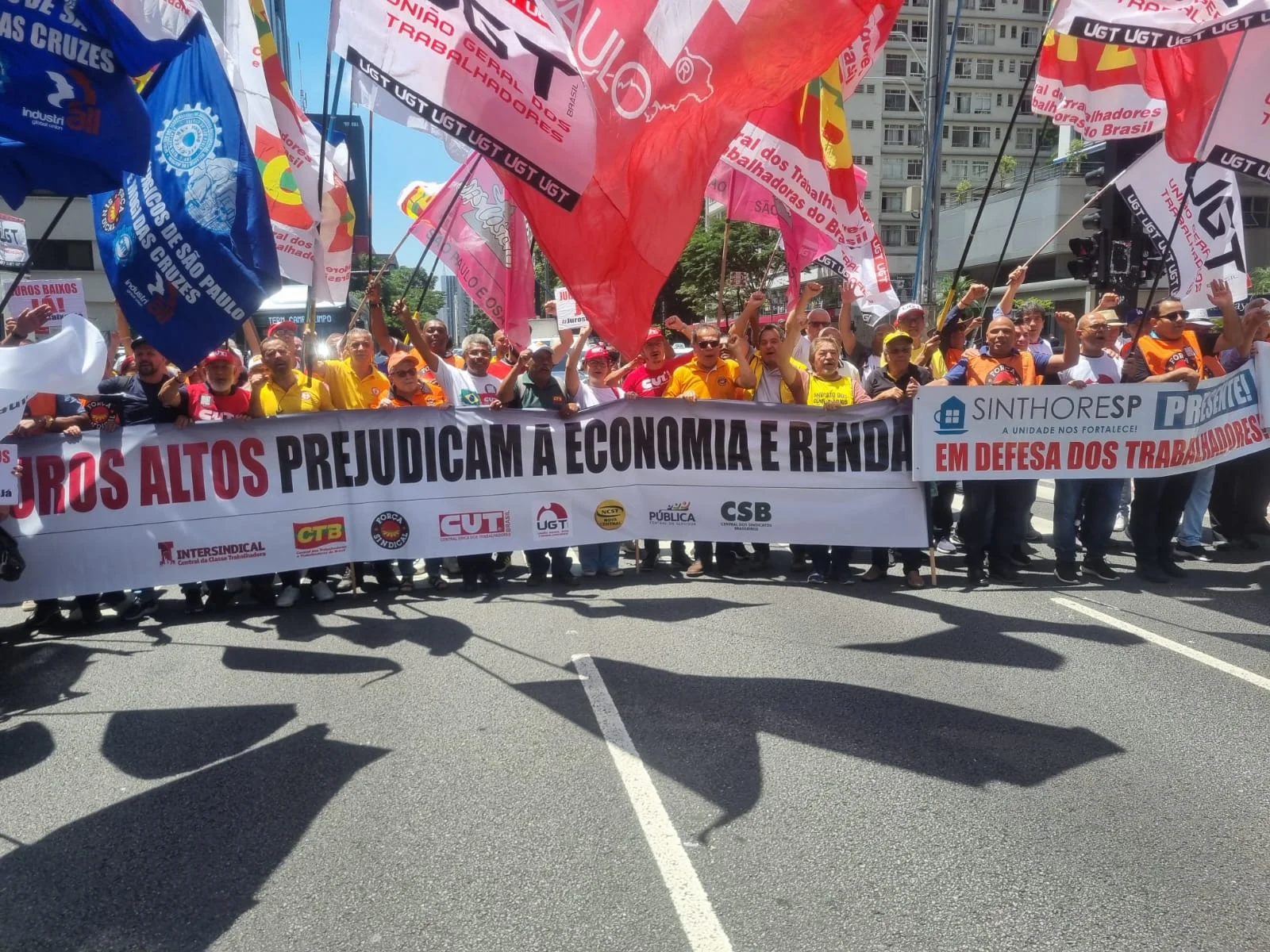 Centrais sindicais cobram redução imediata da taxa Selic