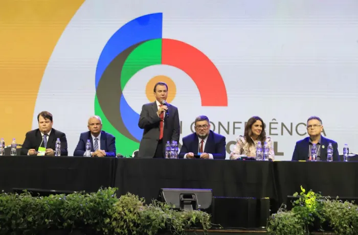Luiz Marinho pede diálogo como caminho para superar conflitos no mundo do trabalho 