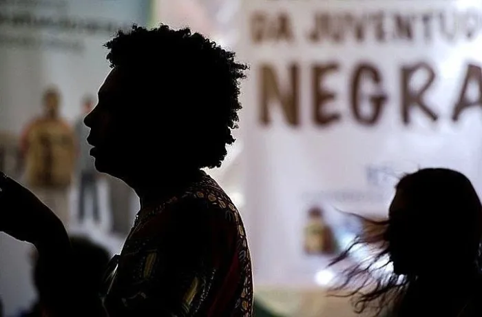 Dia Internacional contra Discriminação Racial mostra impacto nas mulheres negras 