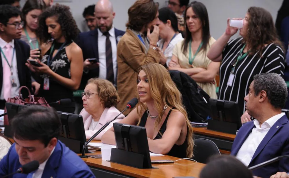 CCJ da Câmara deve votar PECs da escala 6×1 nesta quarta-feira (22); entenda as propostas